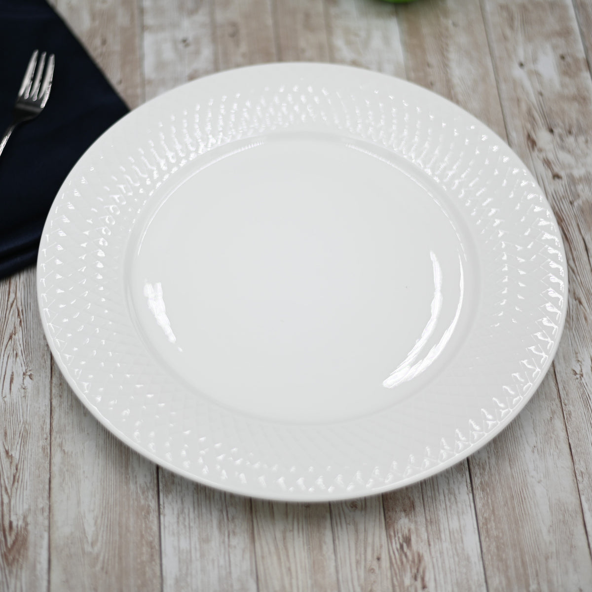 Embossed Wide Rim Dinner Plates – Set of 6 | Fine Porcelain